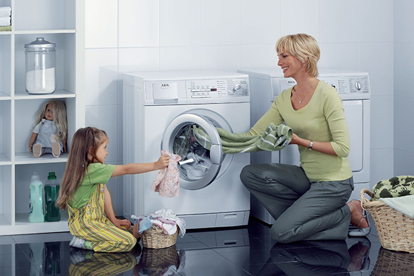 Vệ sinh máy giặt  cửa trước